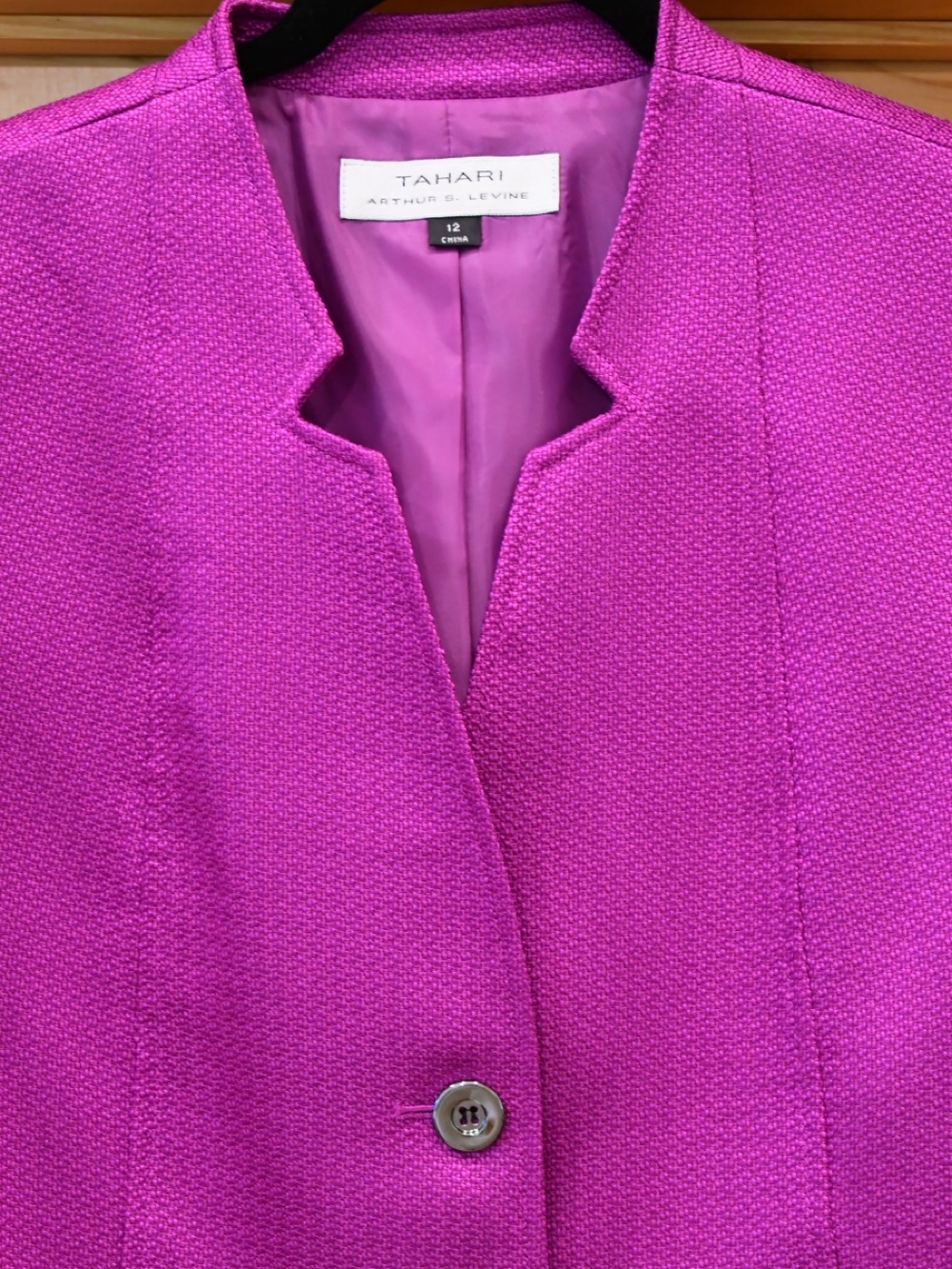 Tahari Arthur S. Levine Magenta Textured Notchless Blazer 10 - Picture 3 of 10